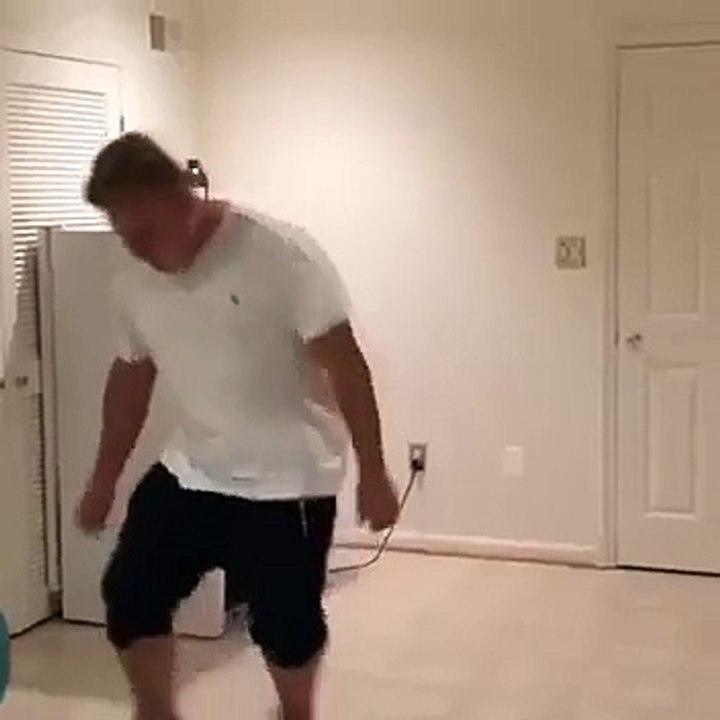 Tenter un backflip en soirée