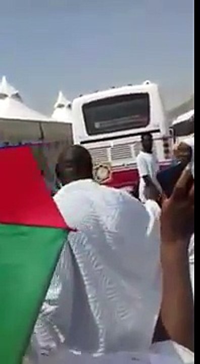 Laissé en rade à la mecque, les pèlerins sénégalaise s'en violemment aux membres de la commission