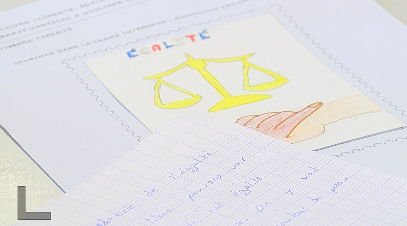 Concours de création de timbres « Liberté, Égalité, Fraternité » : déplacement de la ministre