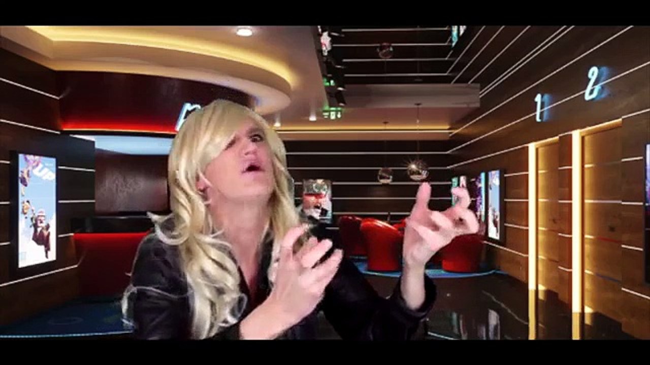 Ellie Goulding - Love Me Like You Do (Parody)