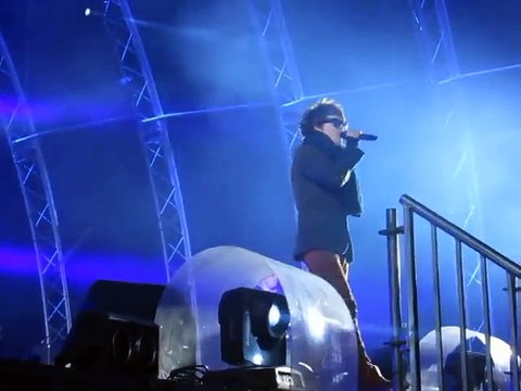 «Can't Help Falling in Love», «Malagueña Salerosa». А.Бон и гр. «Роджер» (Мурманск, 3.10.2015) (Дима Бриленков)