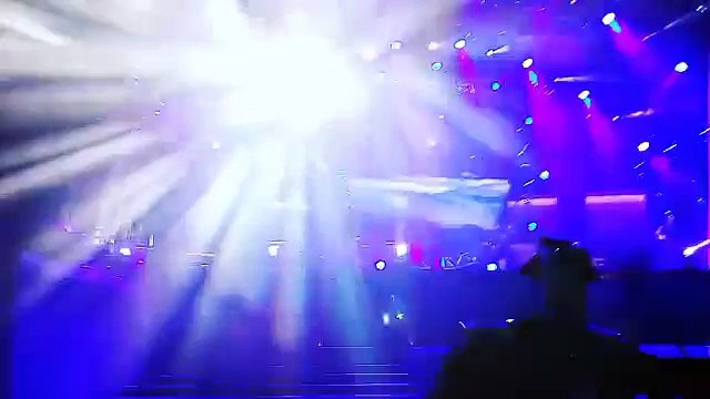 «Can't Help Falling in Love» - фрагмент. А.Бон и гр. «Роджер» (Мурманск, 3.10.2015) (tuomi_23)