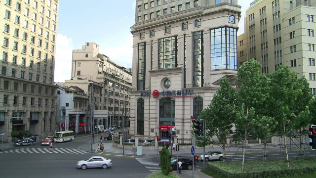 China imports plummet on weak commodities prices