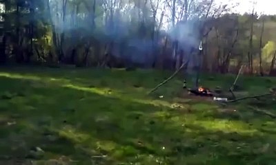 В кипящее масло добавили воду