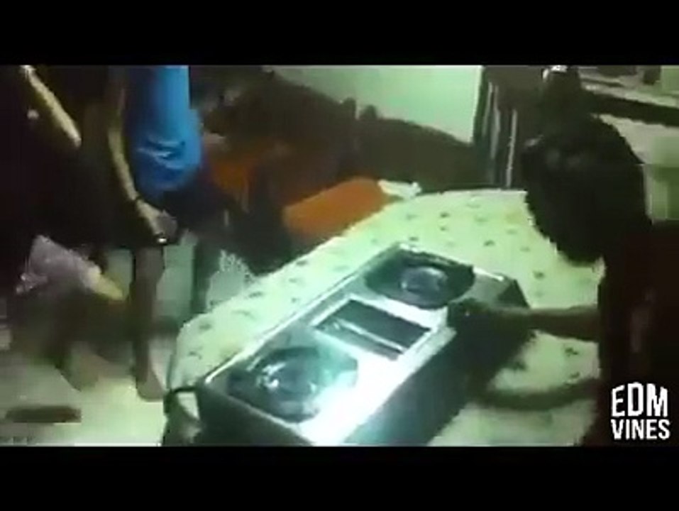 dünyadaki en iyi dj bu olsa gerek