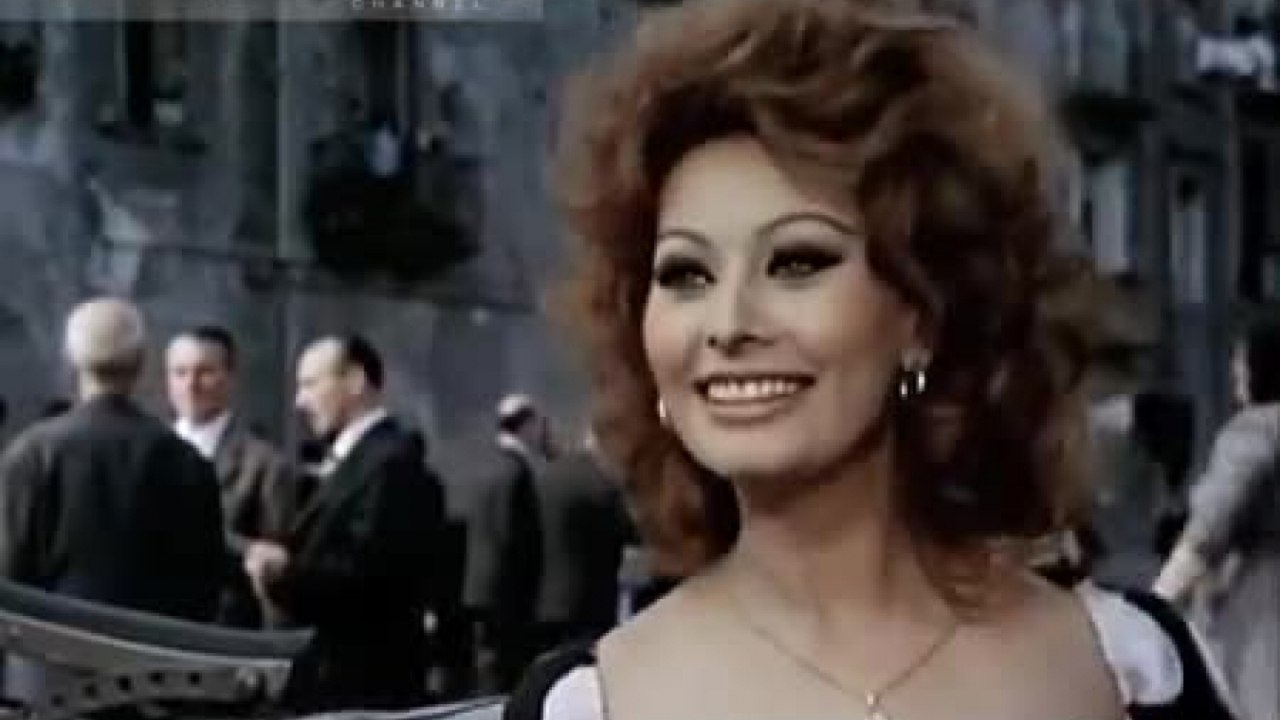 SOPHIA LOREN Style in the 50's movie inspire Dolce&Gabbana