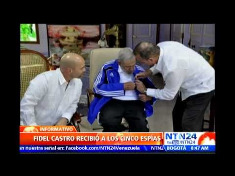 Fidel Castro se reúne con los cinco agentes cubanos liberados por EE.UU.