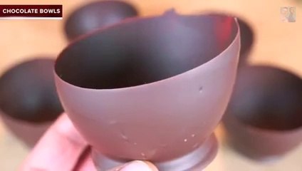 How to make Homemade Chocolate Bowls. You won't believe how easy this is!