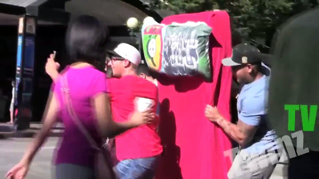 How to Get Girls in Bed in 5 Seconds! (PRANKS GONE WRONG) Picking Up Women Funny Pranks 20