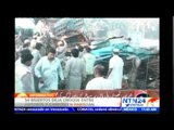 Al menos 56 muertos en grave accidente de autobús al accidente de Pakistán