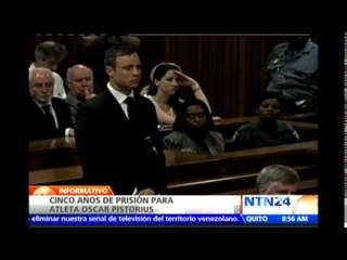 Condenan a cinco años de prisión a Oscar Pistorius por homicidio involuntario