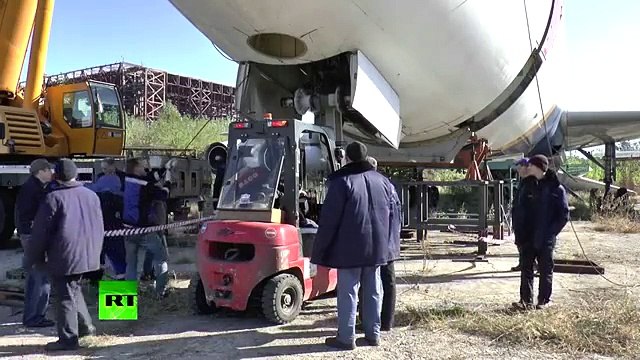 'MH17 crash' test simulation video- Il-86 plane cockpit hit with BUK missile