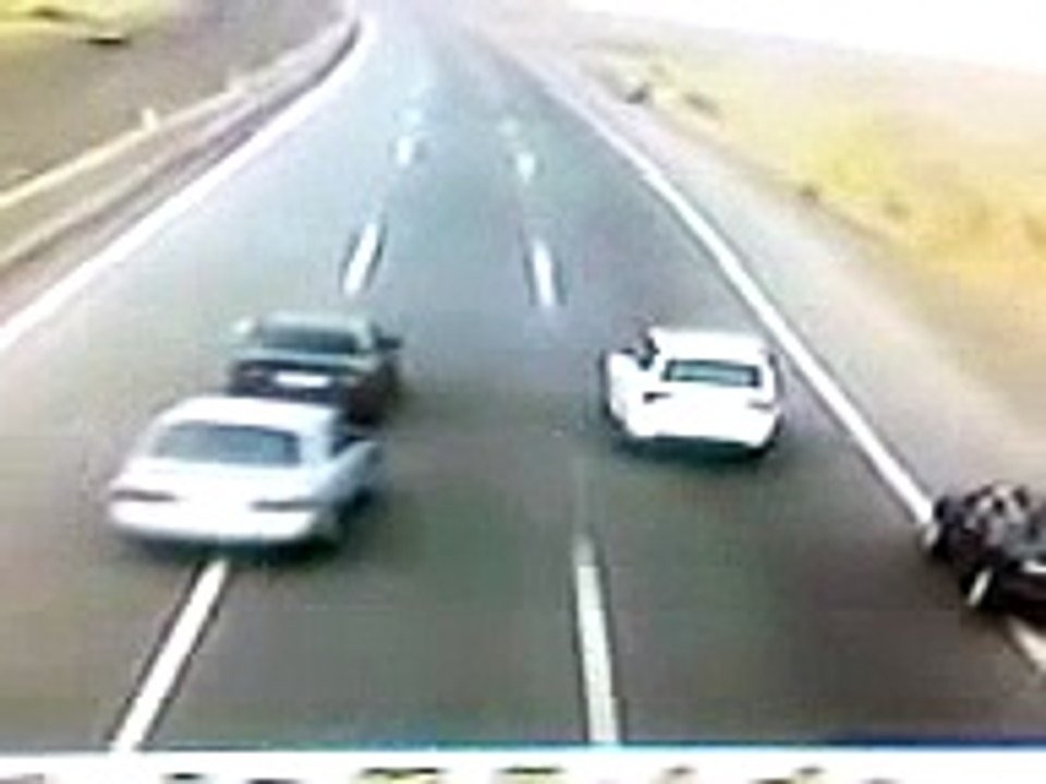 very bad car accident 240 top speed and crashed