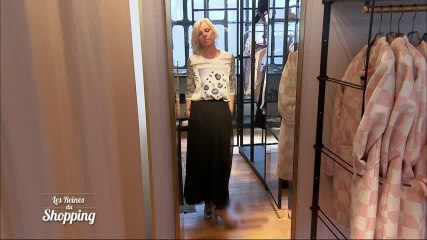 Cristina valide totalement la jupe longue