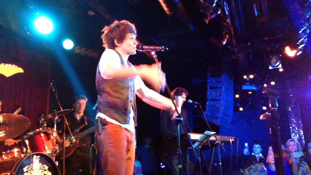 «Дерево» (стихи, соло на губной гармошке, «La Valse d'Amélie») А.Бон (Москва, «16 тонн», 30.08.2015) (Лена Князева)