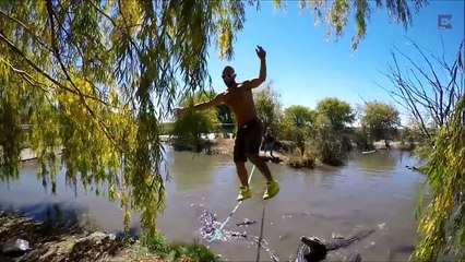 Slackline au-dessus des alligators