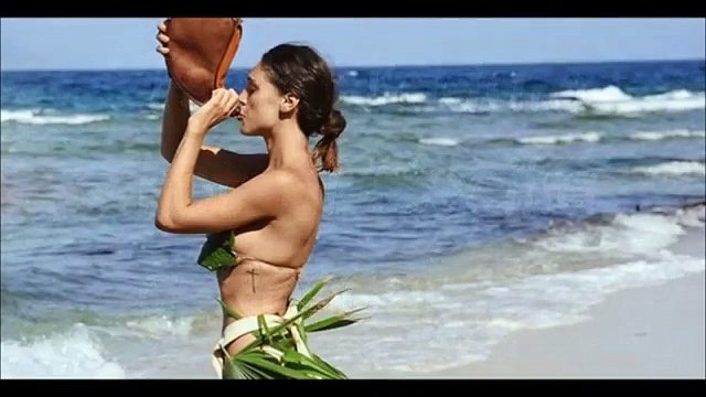 Isola dei Famosi: Cecilia dà un addio davvero hot a Rocco!