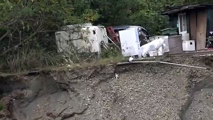 All'inizio non interviene ma quando il pericolo si fa serio... wow!