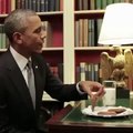 Ecco cosa fa Obama a telecamere spente prima di un'intervista