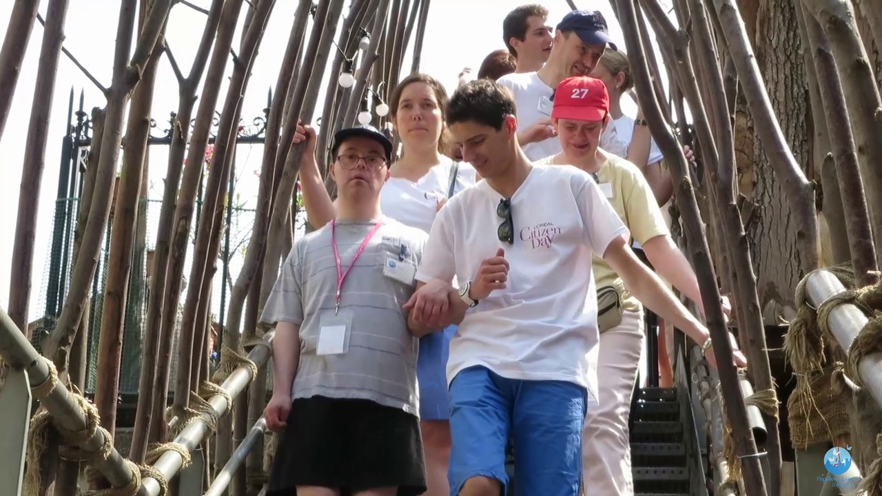 L'Oréal,  Les Papillons blancs de Paris et Unis-Cité à la REcyclerie