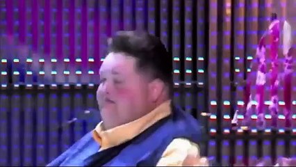 Il suo aspetto e la sua storia sono incredibili, ma il suo talento ancor di più!