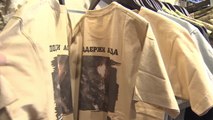 Russos vendem camisetas com imagens dos ataques aéreos na  Síria