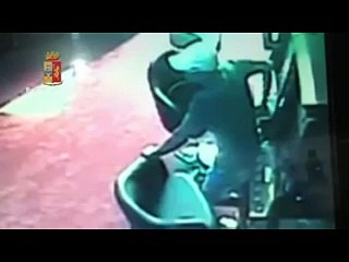 Vinceva sempre alle slot. La Polizia trova il trucco!