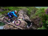 Le incredibili acrobazie del biker delle montagne Danny MacAskill