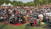1000 musiciens jouent une chanson des Foo Fighters