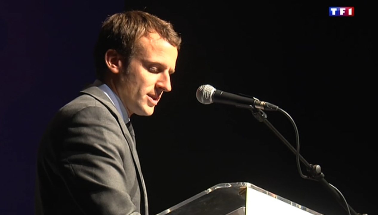 Emmanuel Macron visé par un yaourt - ZAPPING ACTU DU 14/10/2015