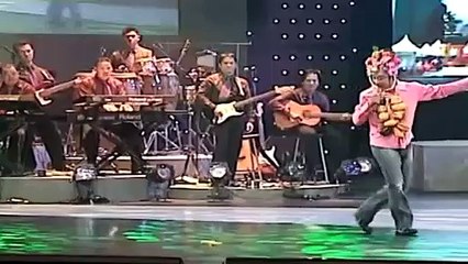 clip cười màn trình diễn thời trang của vân sơn,bảo liêm