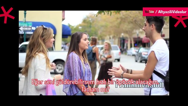 Öpüşme cezalı güldürme oyunu (Türkçe Altyazılı)