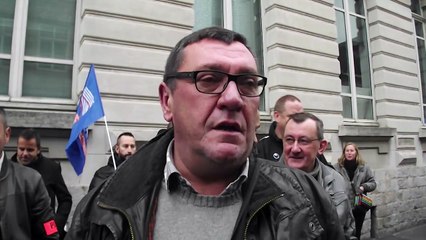 Valenciennes : manifestation des policiers devant le tribunal