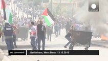 Palestinian youth clash with Israeli forces on 