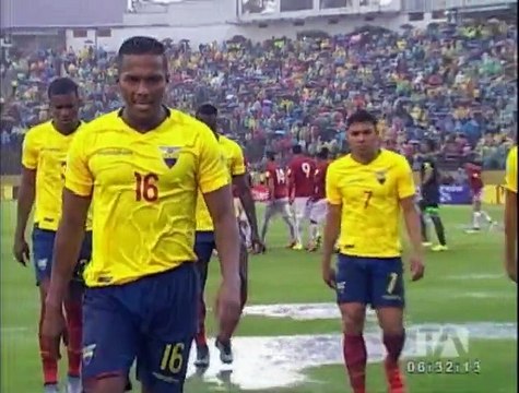 Ecuador 2 - Bolivia 0. Goles de Miller Bolaños y Felipe Caicedo