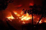 Thanh Hóa: Cháy lớn trong đêm, hàng chục tỷ đồng thành tro bụi