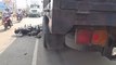 Lao xe máy vào hông xe tải, một người nguy kịch