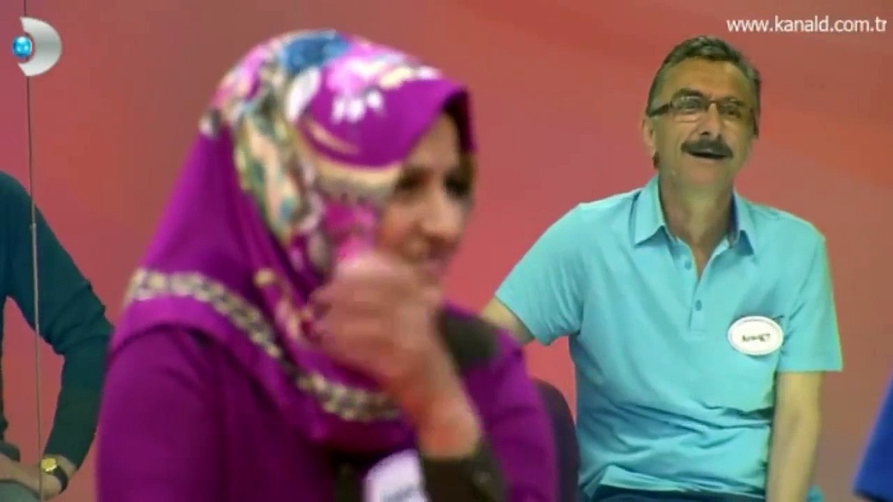 Ben Bilmem Eşim Bilir'de Karadenizli ailenin tartişmasi