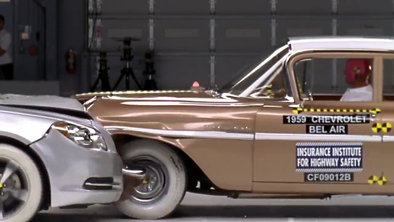 1959 Chevrolet Bel Air vs. 2009 Chevrolet Malibu IIHS crash test