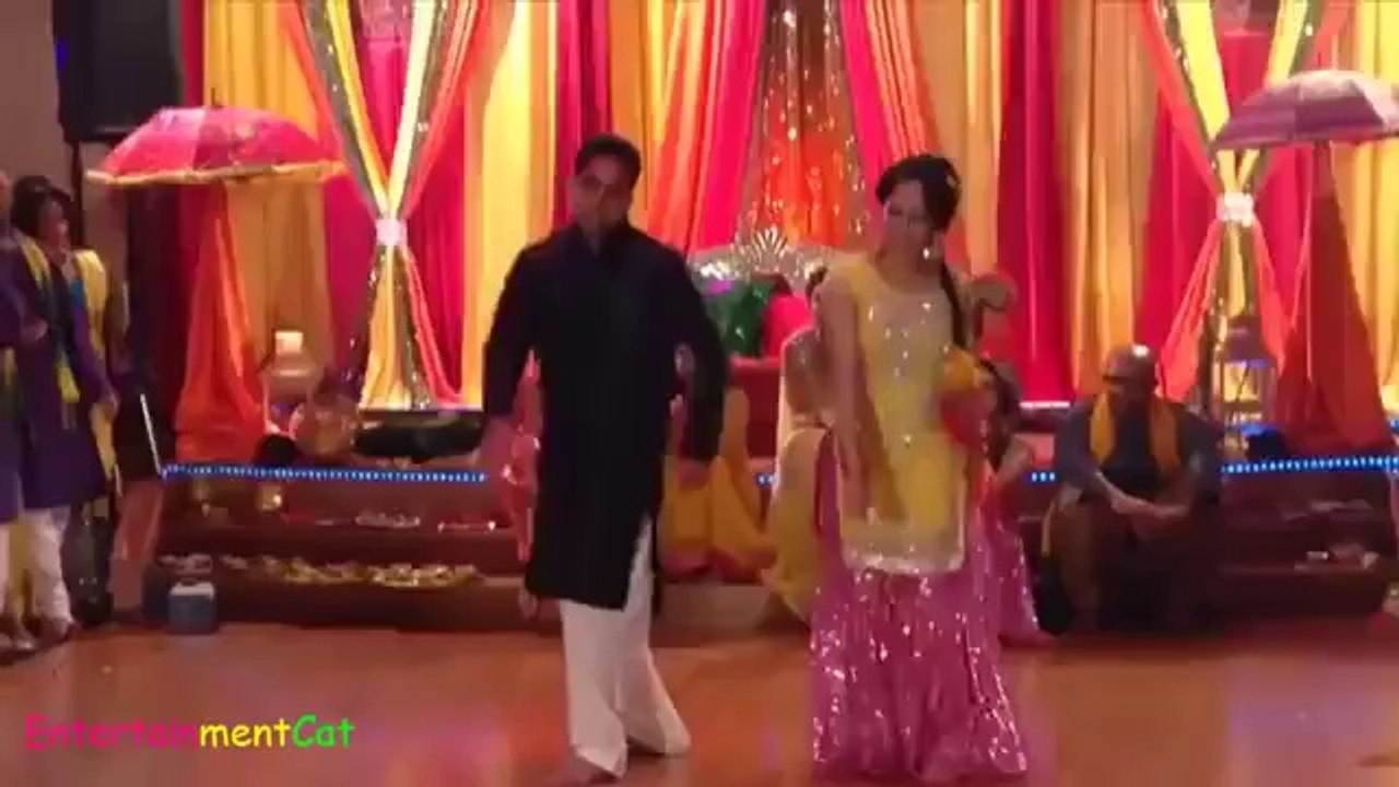 Lahore Wedding Awesome Dance By Pakistani Couple  HD1080p