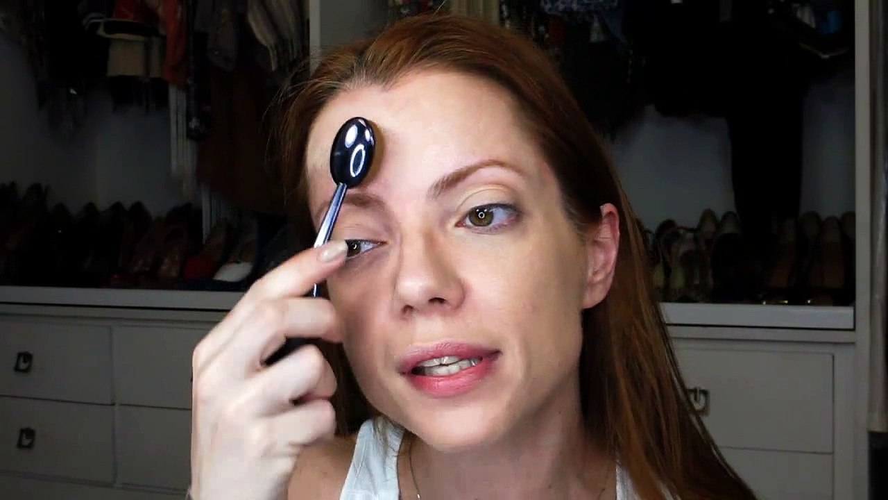 Julia Petit Passo a Passo verde e Amber Maquiagem