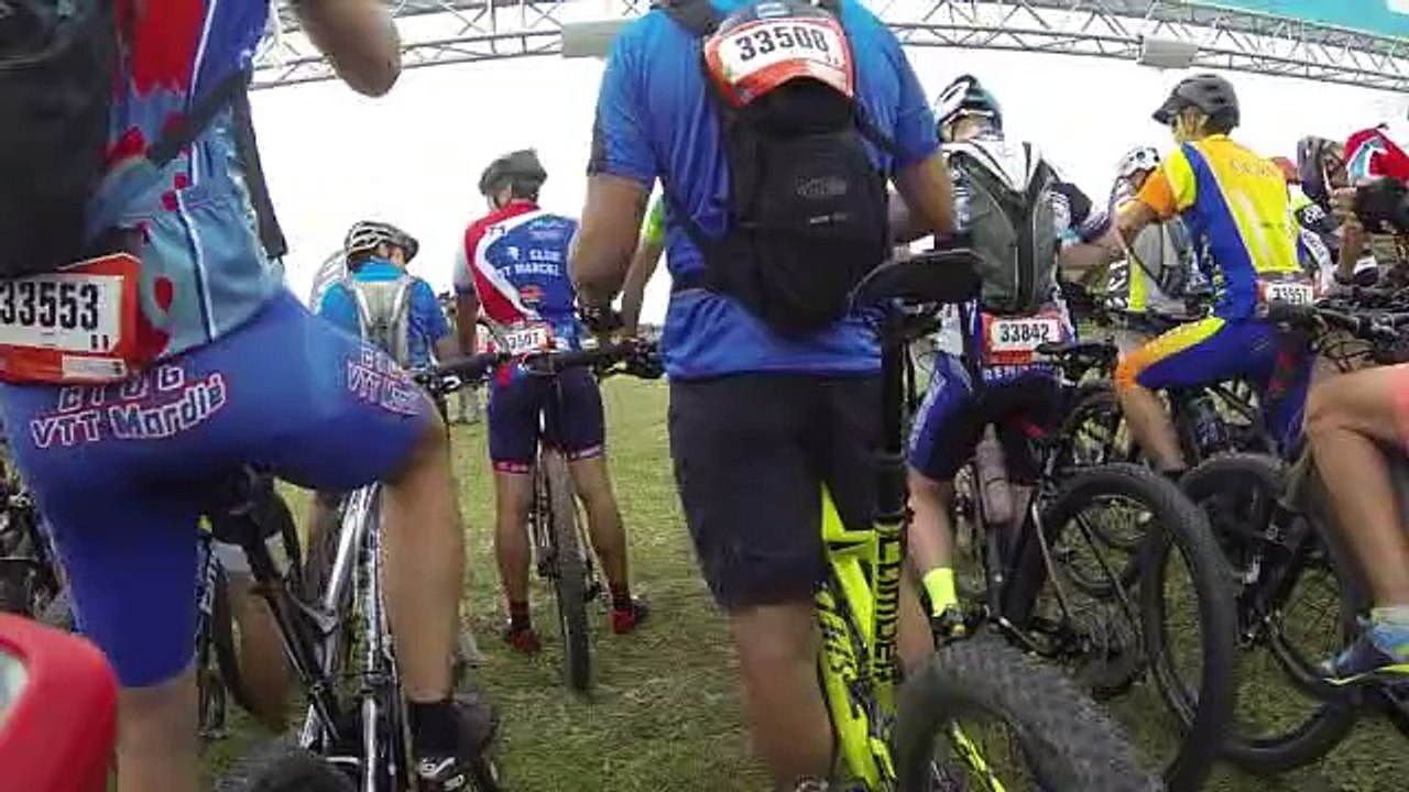 2015 - 10 LCO Gopro Roc Azur Vendredi (0) - animation sur la ligne de départ