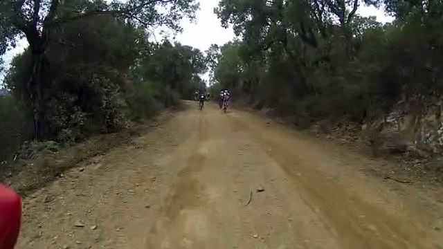 2015 - 10 LCO Gopro Roc Azur Vendredi (8) - montée apres premier ravito - denis en point de mire