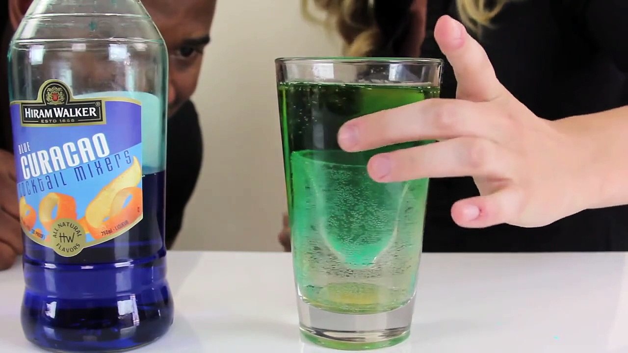 How to make the Waterfall Shot Tipsy Bartender