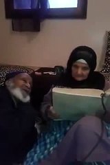 Extreamly elder Hafiz e Quran revising his manzil - MashaAllah