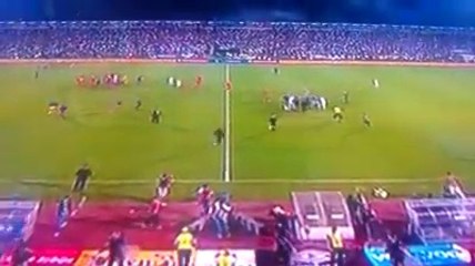 Rrahja e futbollistëve, shqiptarët në mbrojtje të flamurit kombëtar