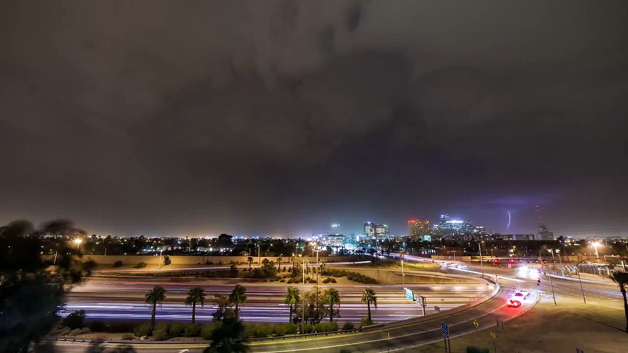 Облака и буря шикарное виде оMonsoon