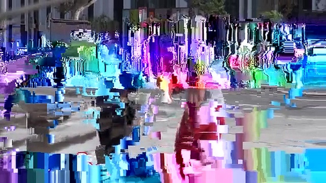 BENDING PEOPLES iPHONE PRANK!