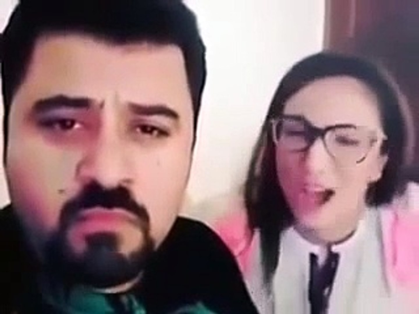 ⁣New Dubsmash of Famous Pakistani Actors and Actresses 2015