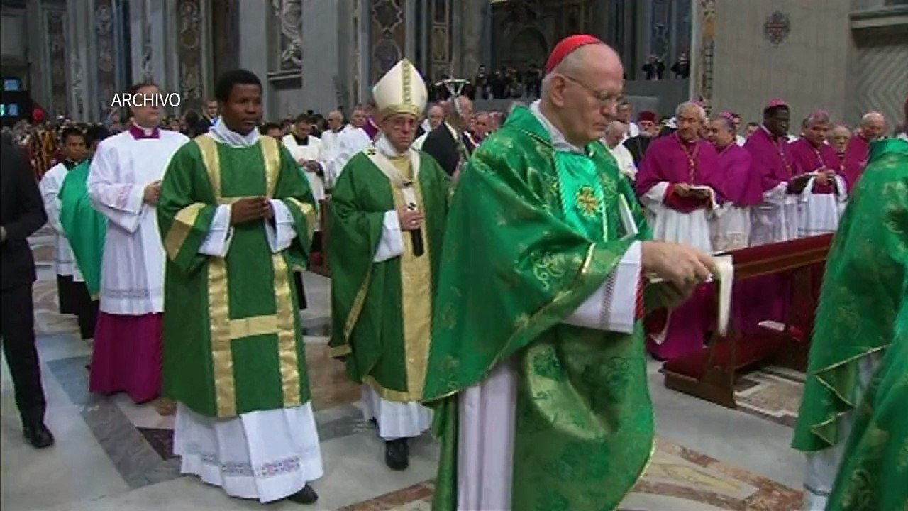 El papa pide perdón por los escándalos recientes